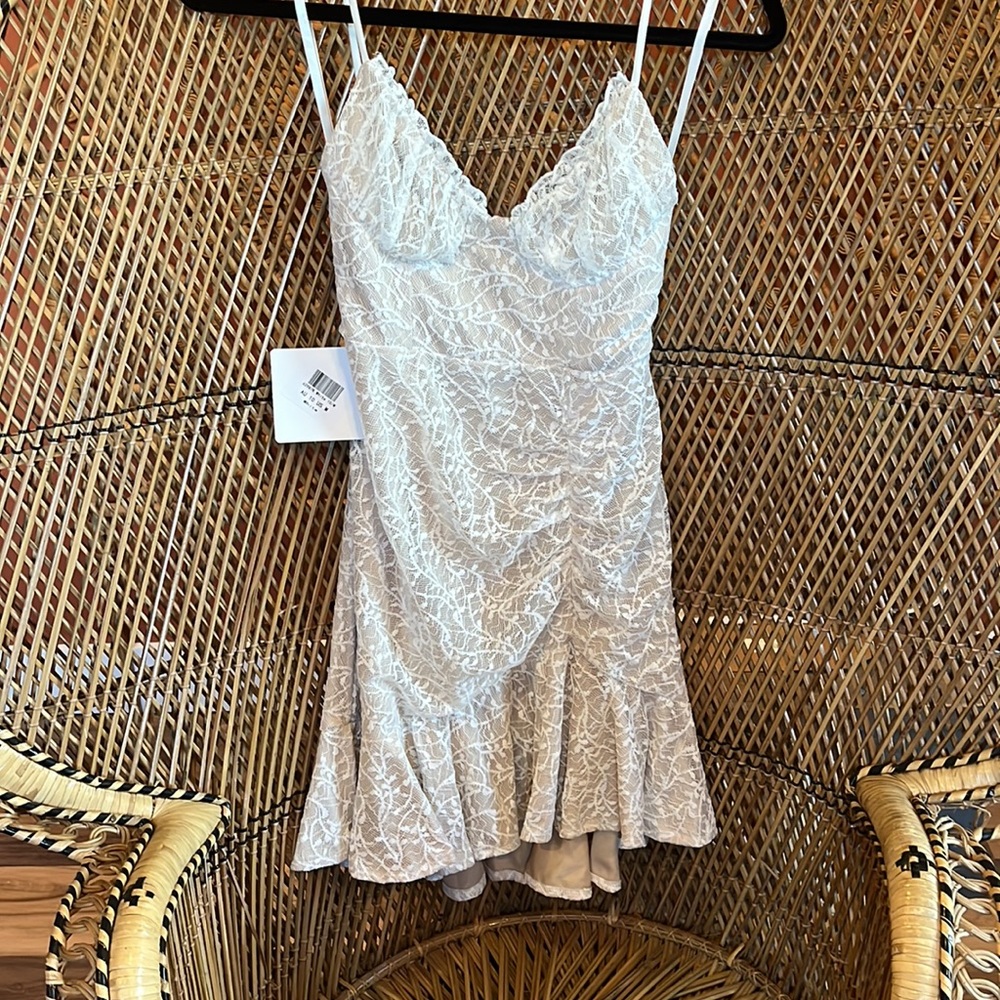 Selfie Leslie White Lace Mini Dress